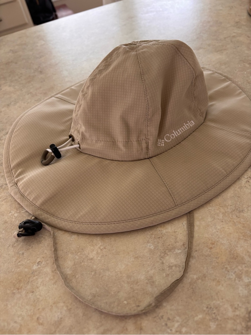 Columbia Beige/Tan Sun Hat